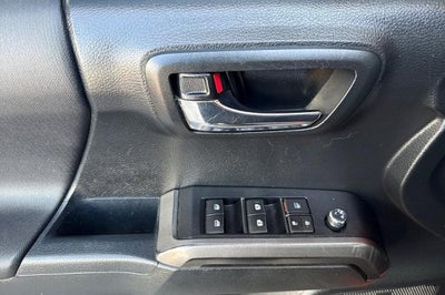 2016 Toyota Tacoma SR5