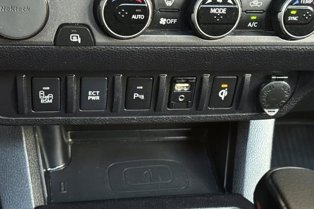 2016 Toyota Tacoma SR5