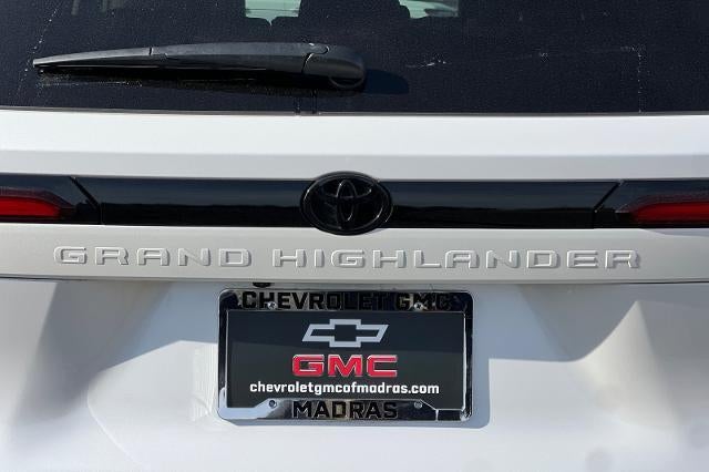 2025 Toyota Grand Highlander XLE