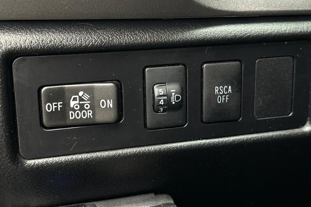 2013 Toyota Tundra 4WD Truck BASE