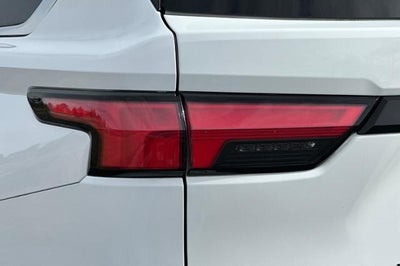 2024 Toyota Sequoia SR5