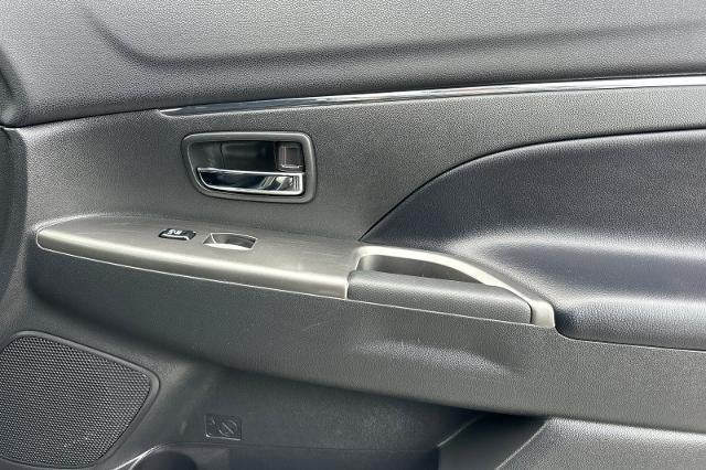 2024 Mitsubishi Outlander Sport S