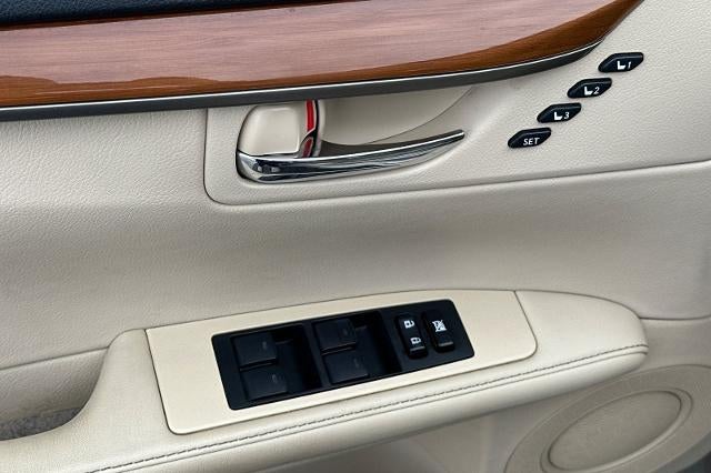 2013 Lexus ES 300h Hybrid