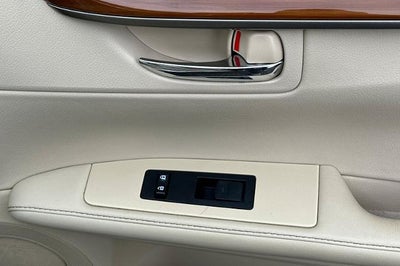 2013 Lexus ES 300h Hybrid