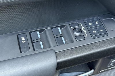 2024 Land Rover Defender V8