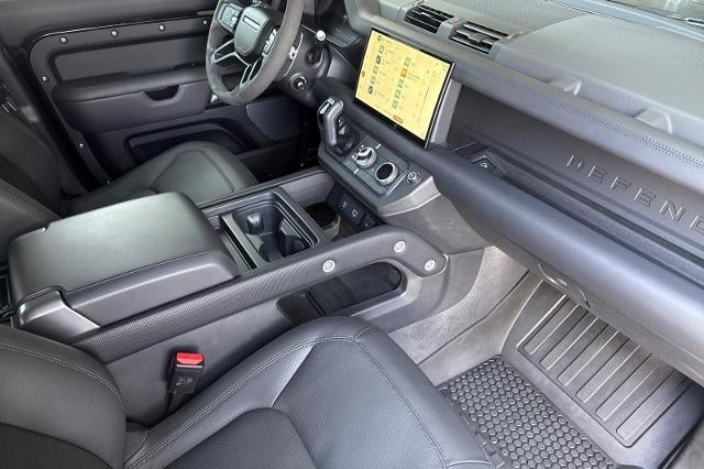 2024 Land Rover Defender V8