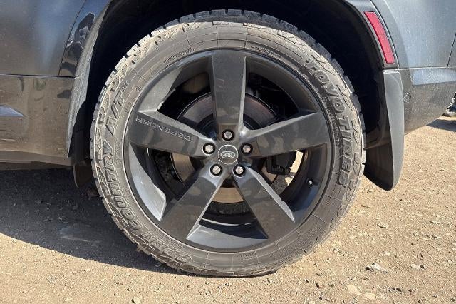 2024 Land Rover Defender V8