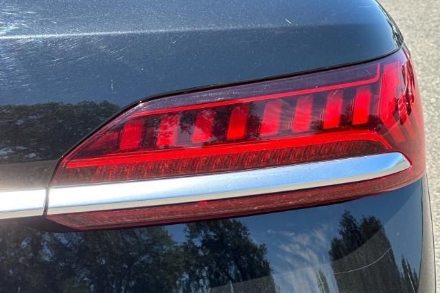 2023 Audi Q7 Premium Plus