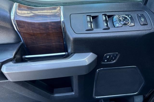 2017 Ford Super Duty F-350 SRW Platinum