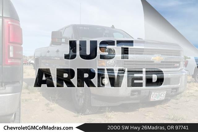 2015 Chevrolet Silverado HD LT 4WD Crew Cab Short Box SRW w R6Q's photo