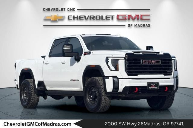 2024 GMC Sierra 4WD Crew Cab Standard Box AT4's photo