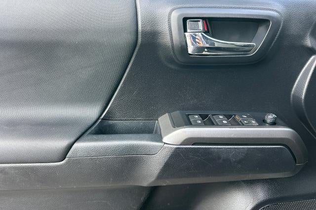 2021 Toyota Tacoma 4WD SR5