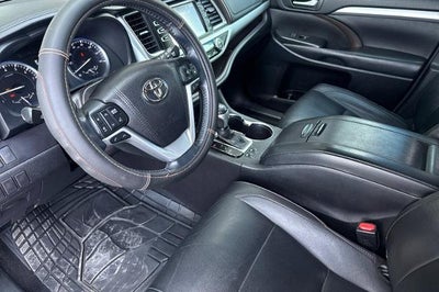 2018 Toyota Highlander SE