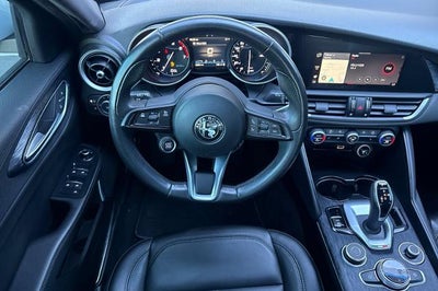 2023 Alfa Romeo Giulia BASE