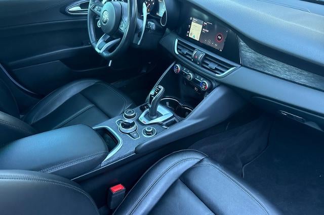 2023 Alfa Romeo Giulia BASE