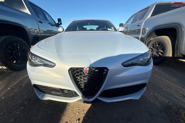 2023 Alfa Romeo Giulia BASE