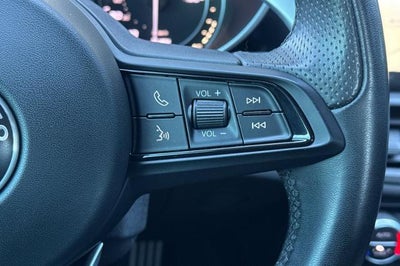 2023 Alfa Romeo Giulia BASE
