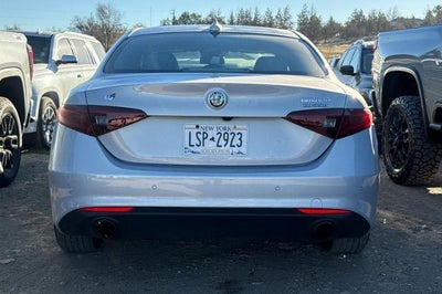 2023 Alfa Romeo Giulia BASE